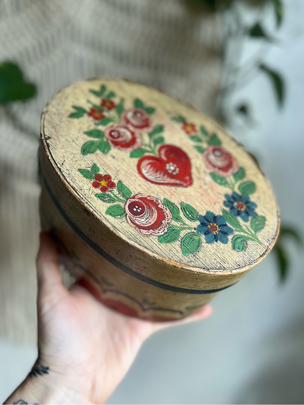 Vintage Scandinavian Folk Art Bentwood Oval Box Heart Floral Trinket Norwegian - Picture 2 of 11